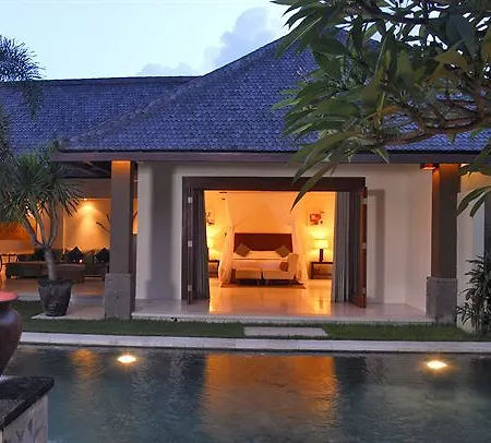 Grand Avenue Bali Villa